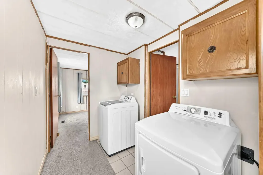 99 Arbour Lake Road NW Calgary AB T3G 4E4