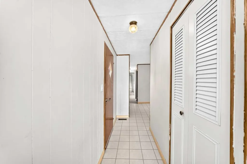 99 Arbour Lake Road NW Calgary AB T3G 4E4