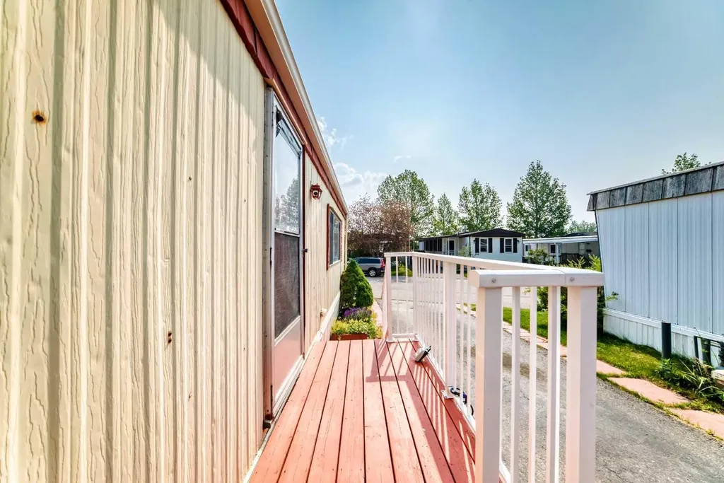 99 Arbour Lake Road NW Calgary AB T3G 4E4