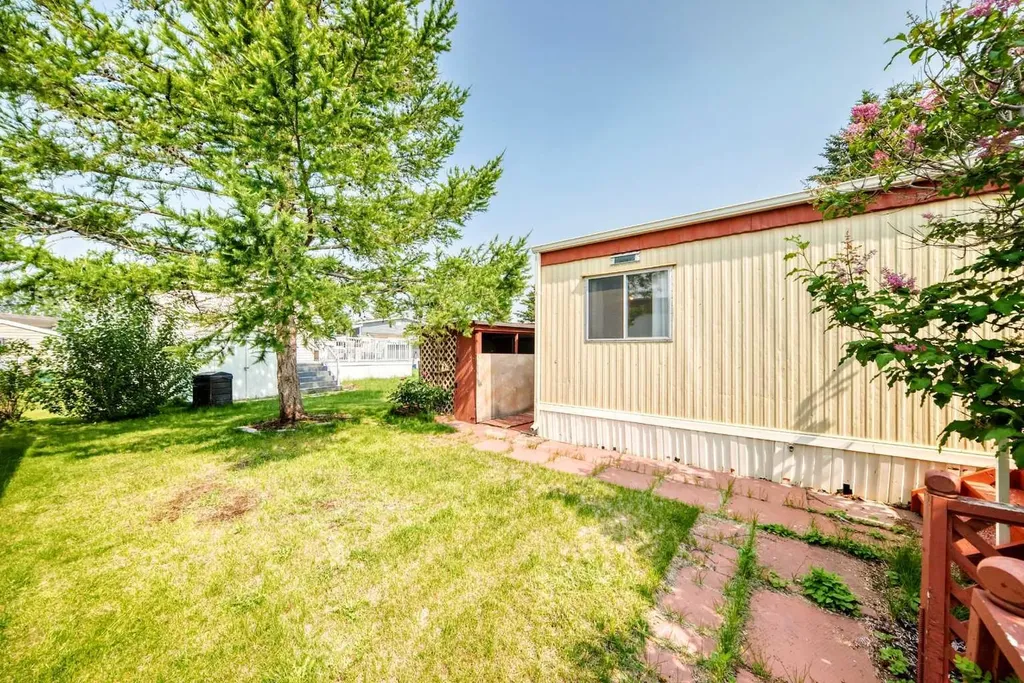 99 Arbour Lake Road NW Calgary AB T3G 4E4