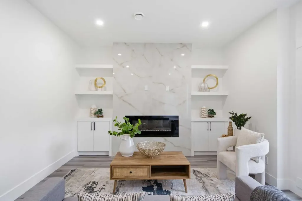 8518 33 Avenue NW Calgary AB T3B 1M1