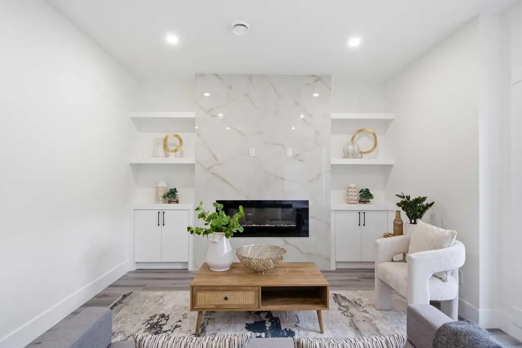 8518 33 Avenue NW Calgary AB T3B 1M1