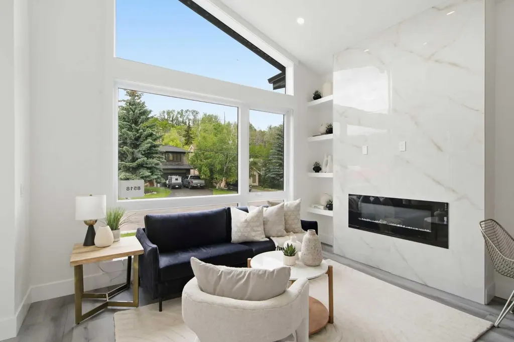 8518 33 Avenue NW Calgary AB T3B 1M1