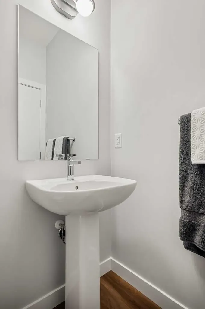 181 Mitchell Road NW Calgary AB T3R 2G8