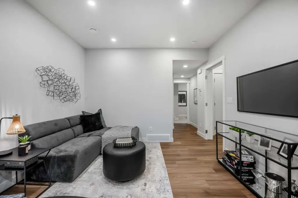181 Mitchell Road NW Calgary AB T3R 2G8