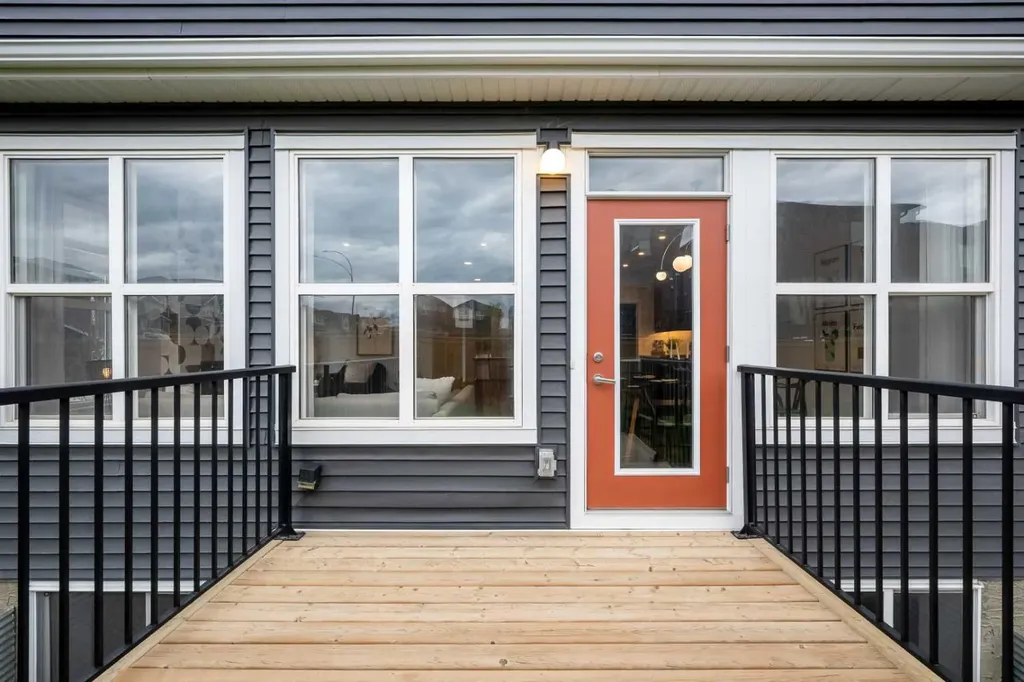 181 Mitchell Road NW Calgary AB T3R 2G8
