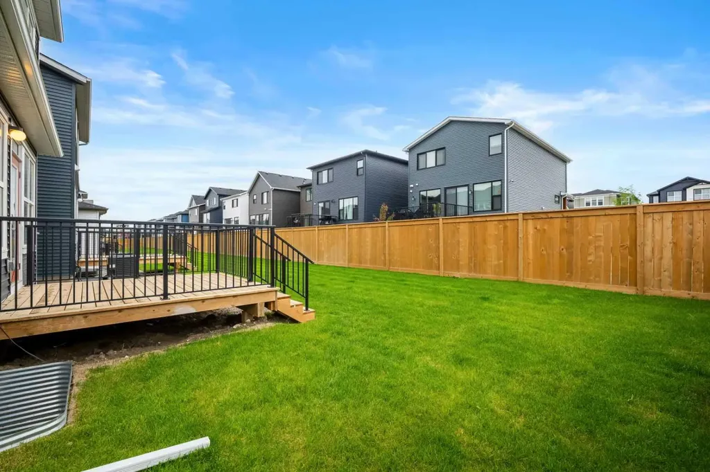 181 Mitchell Road NW Calgary AB T3R 2G8