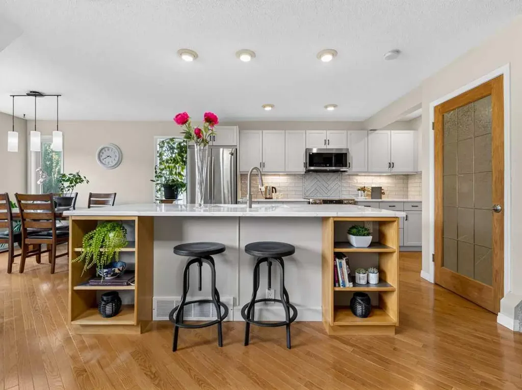 125 Coverton Circle NE Calgary AB T3K 4R7