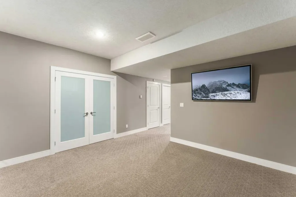 1 Cole Way Sylvan Lake AB T4S 0L6