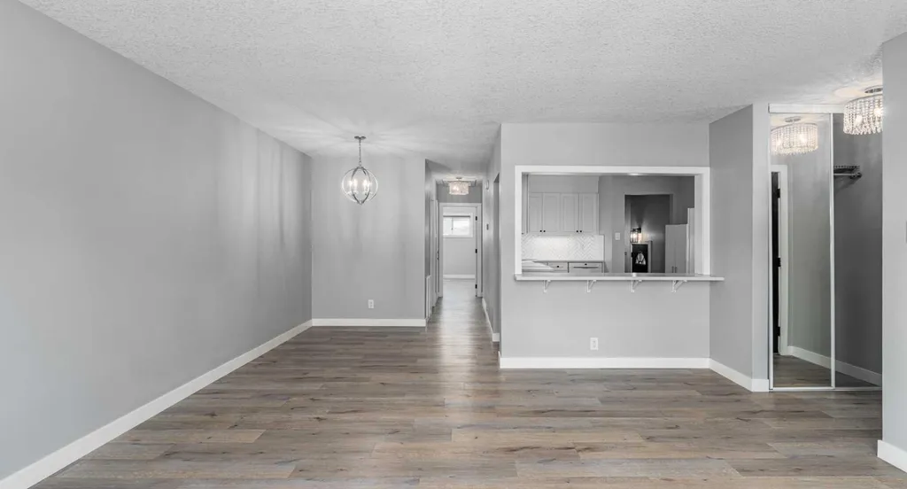 727 67 Avenue SW Calgary AB T2V 0M4
