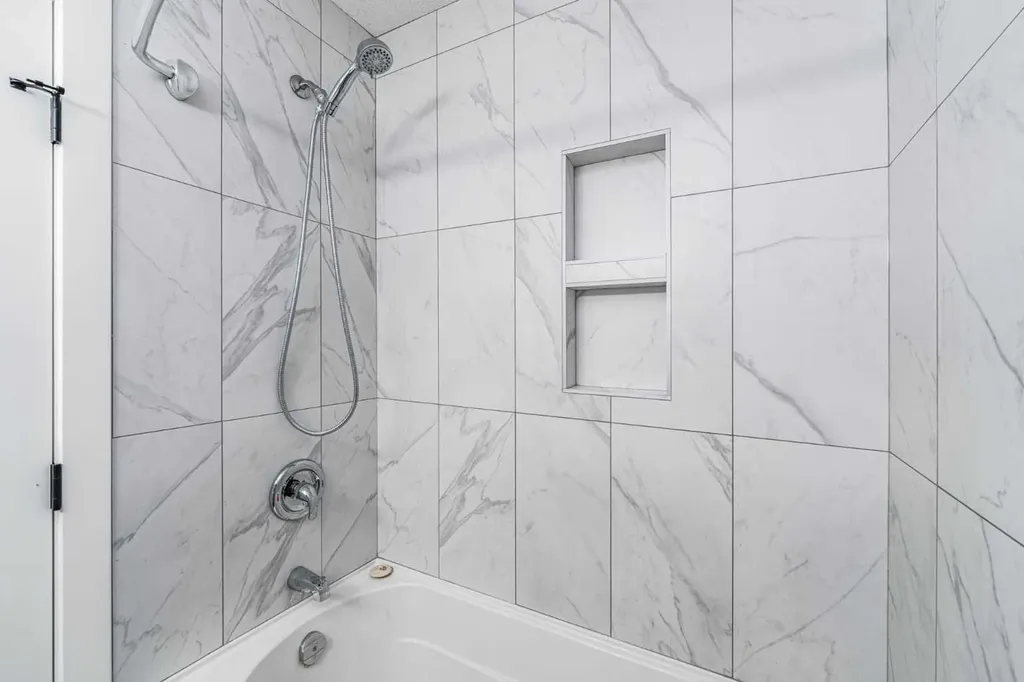 727 67 Avenue SW Calgary AB T2V 0M4