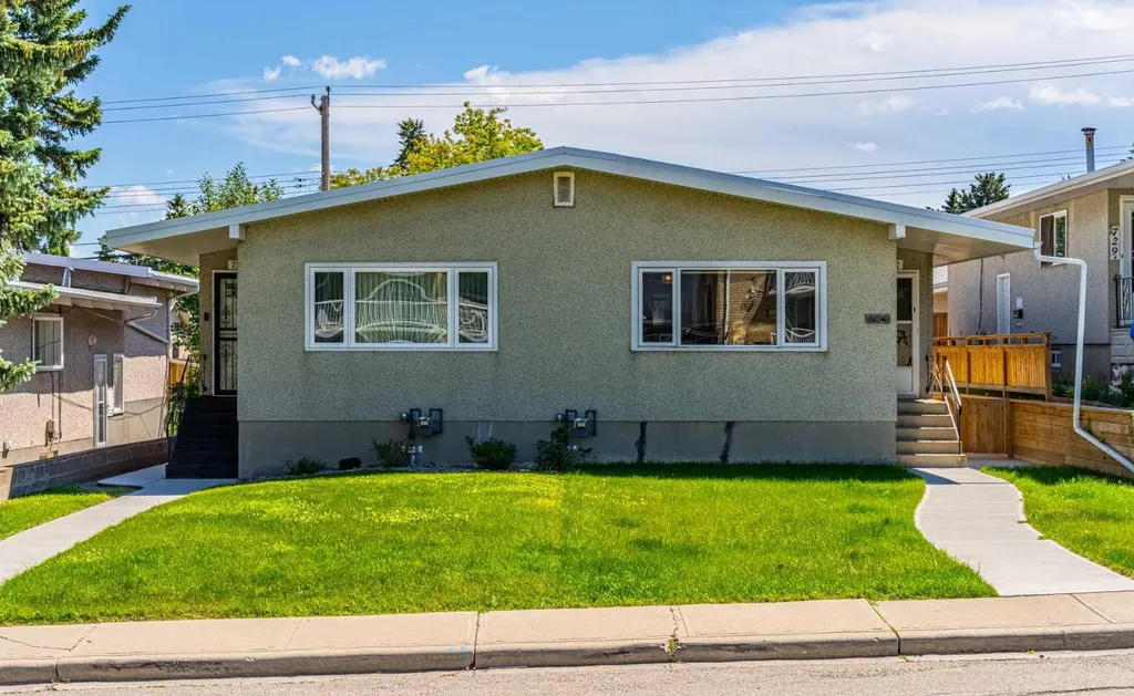727 67 Avenue SW Calgary AB T2V 0M4