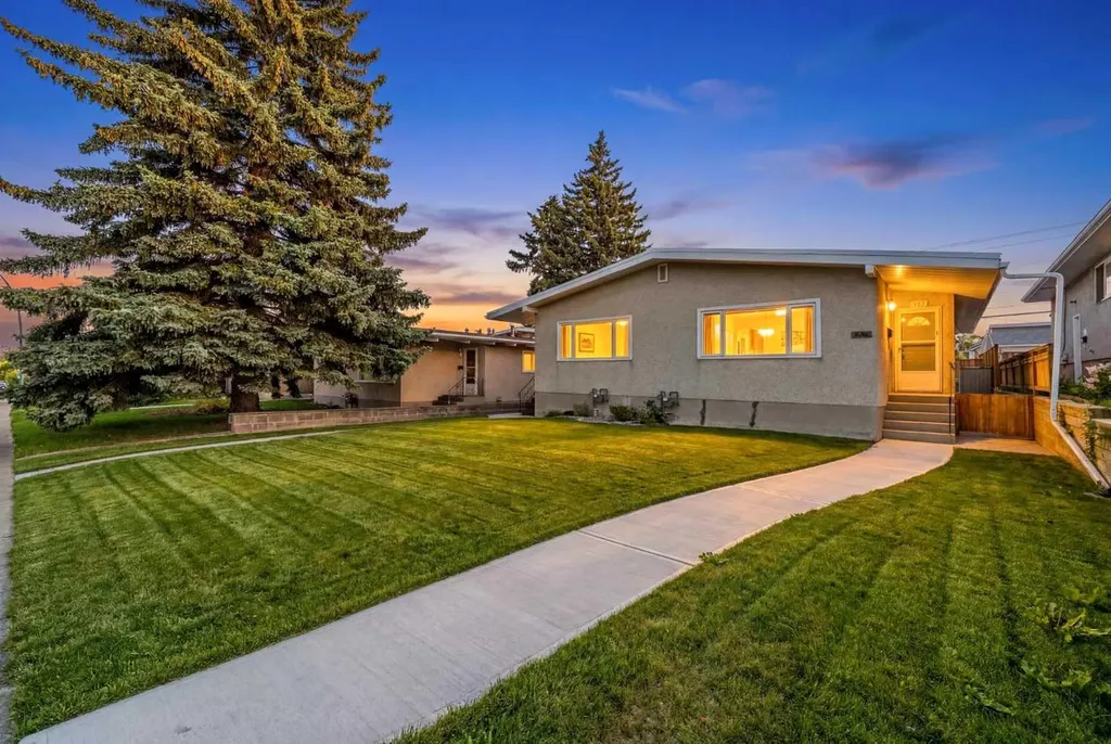 727 67 Avenue SW Calgary AB T2V 0M4