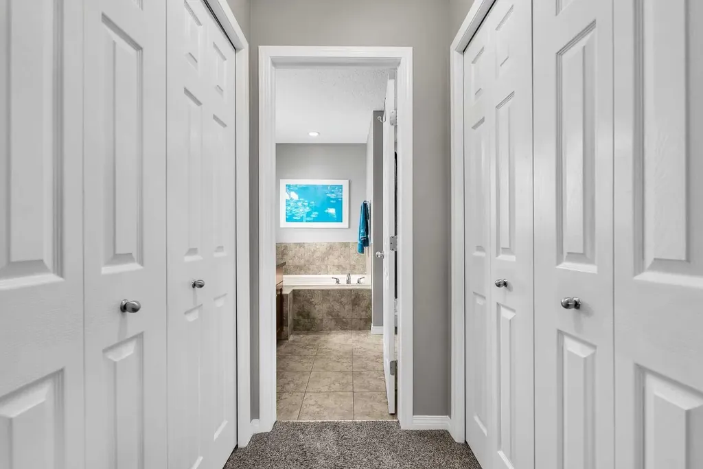 128 Reunion Mews NW Airdrie AB T4B 0J5