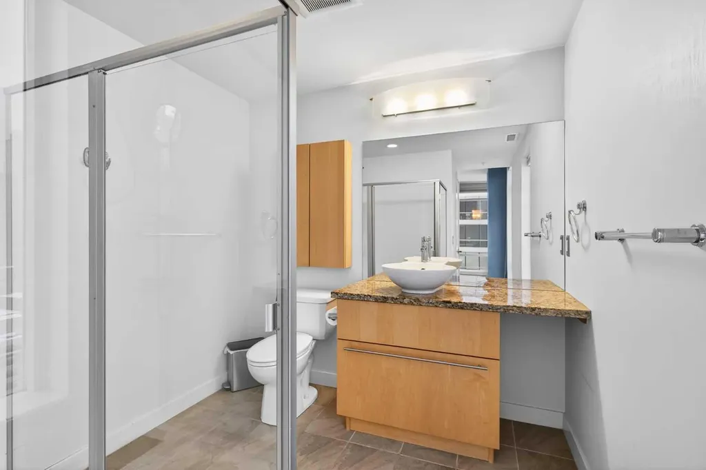 215 13 Avenue SW Calgary AB T2R 0V6