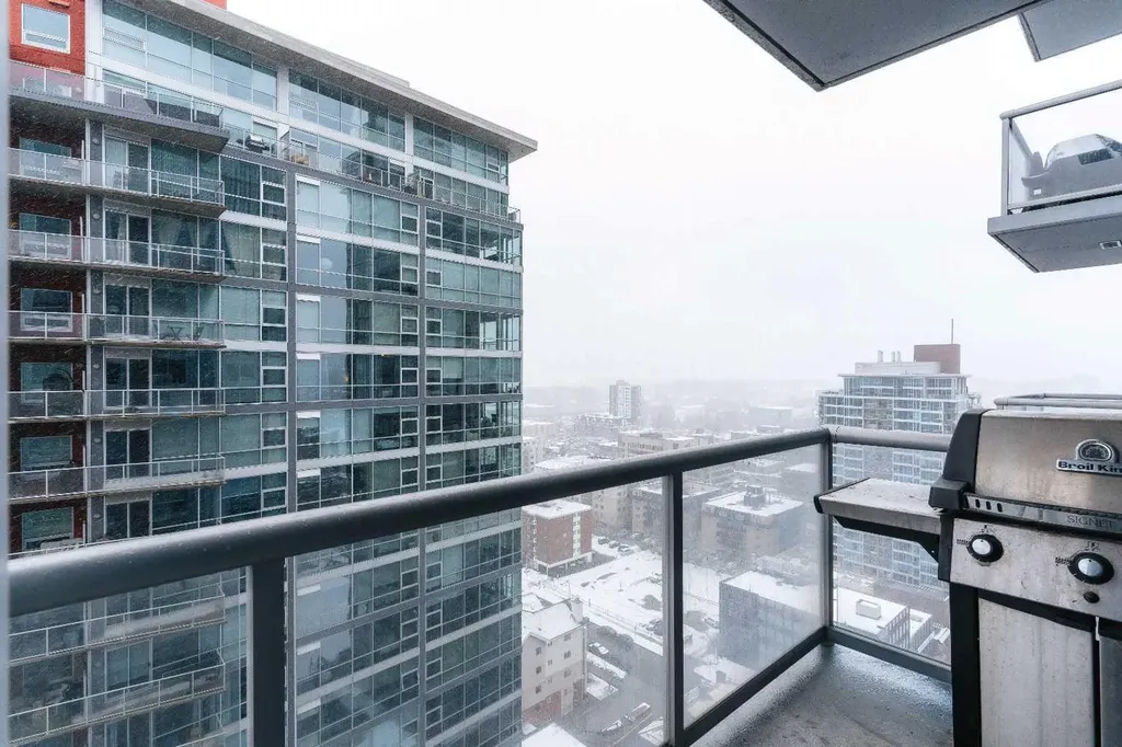 215 13 Avenue SW Calgary AB T2R 0V6