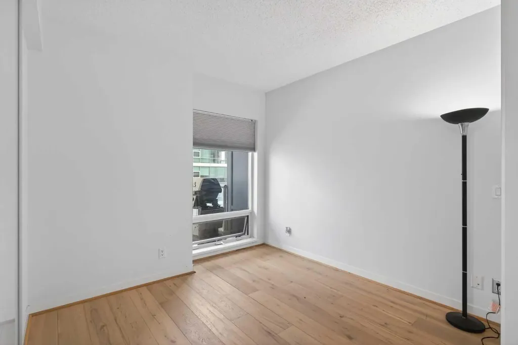 215 13 Avenue SW Calgary AB T2R 0V6
