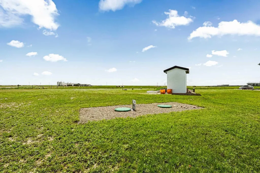 10272 Township Road 300 Rural Special Areas No. 2 AB T0J 1P0