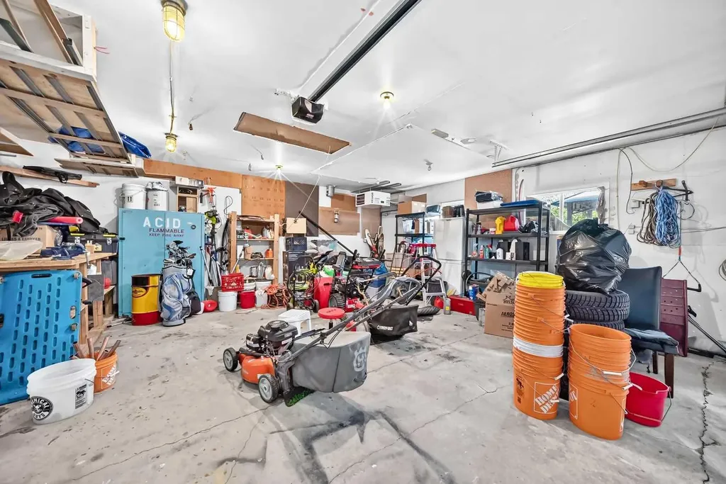 325 Flett Drive NE Airdrie AB T4B 1N1