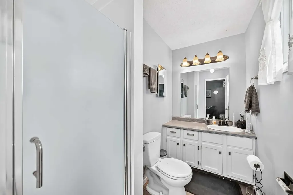 325 Flett Drive NE Airdrie AB T4B 1N1