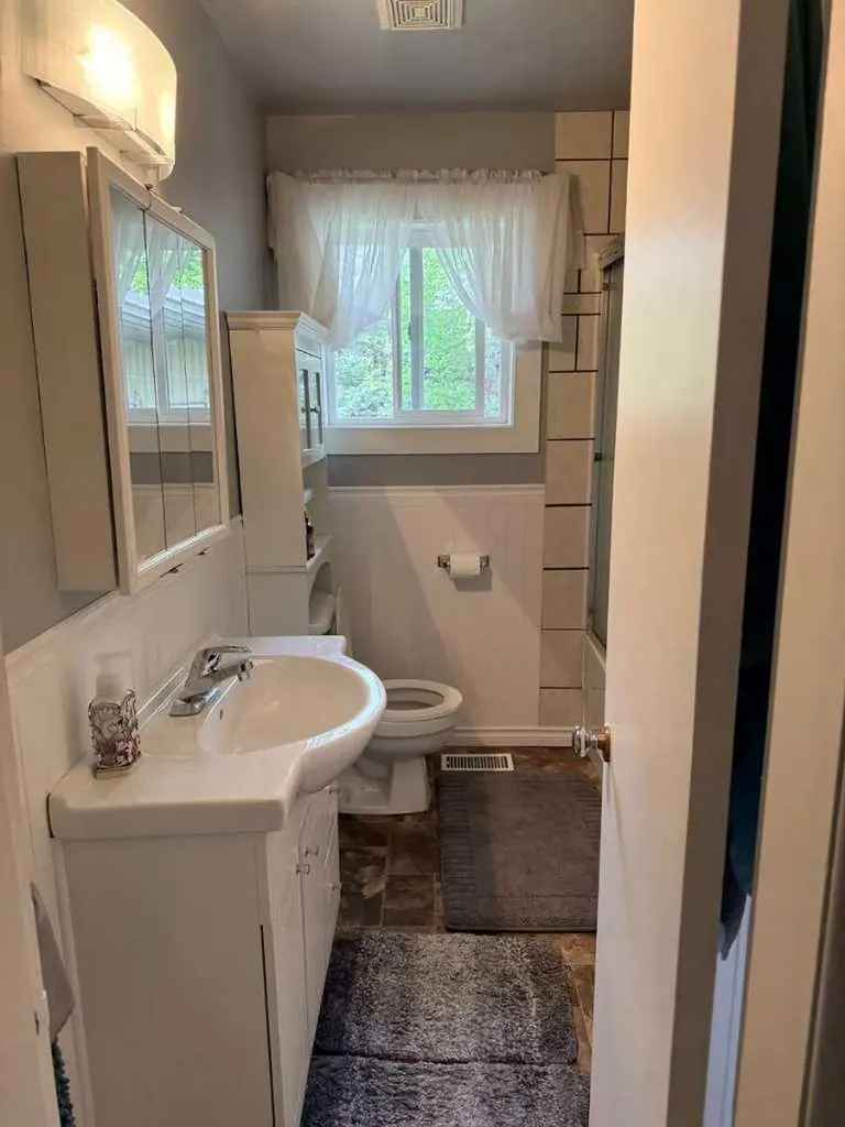 126 Douglas Drive Hinton AB T7V 1C1