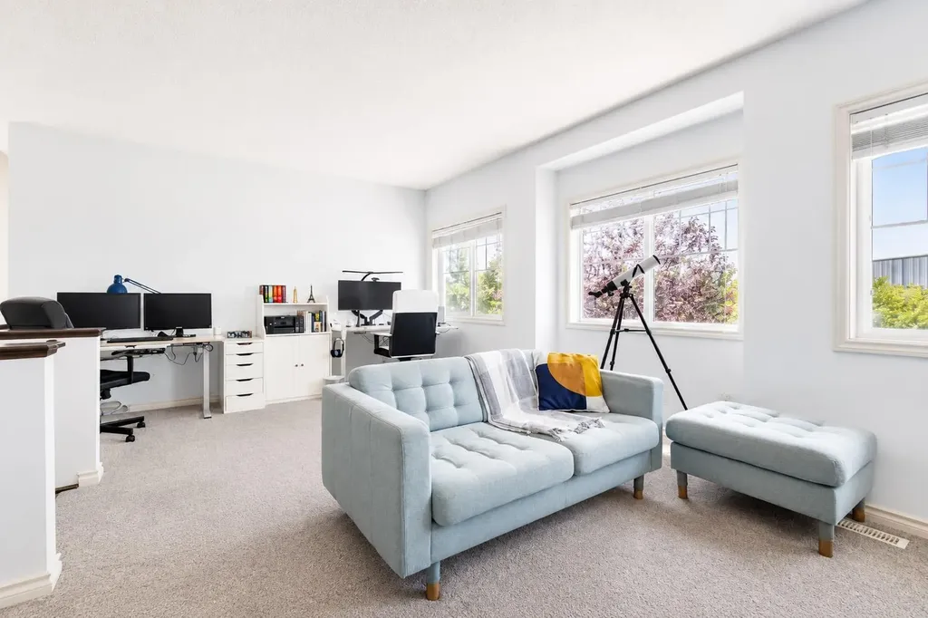821 Auburn Bay Boulevard SE Calgary AB T3M 0H5