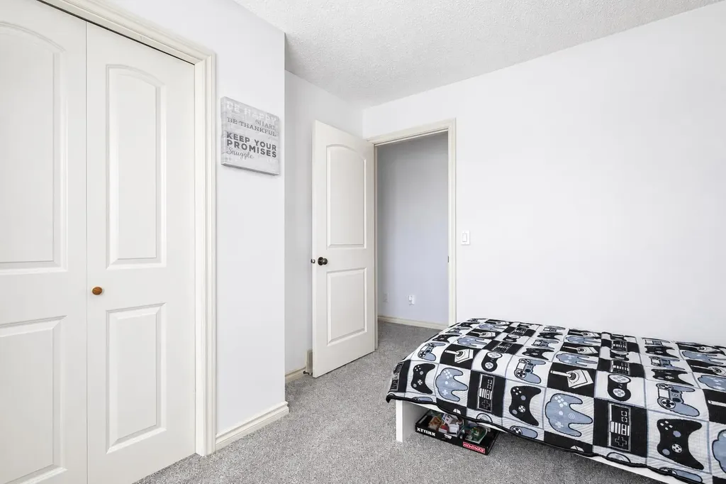 821 Auburn Bay Boulevard SE Calgary AB T3M 0H5