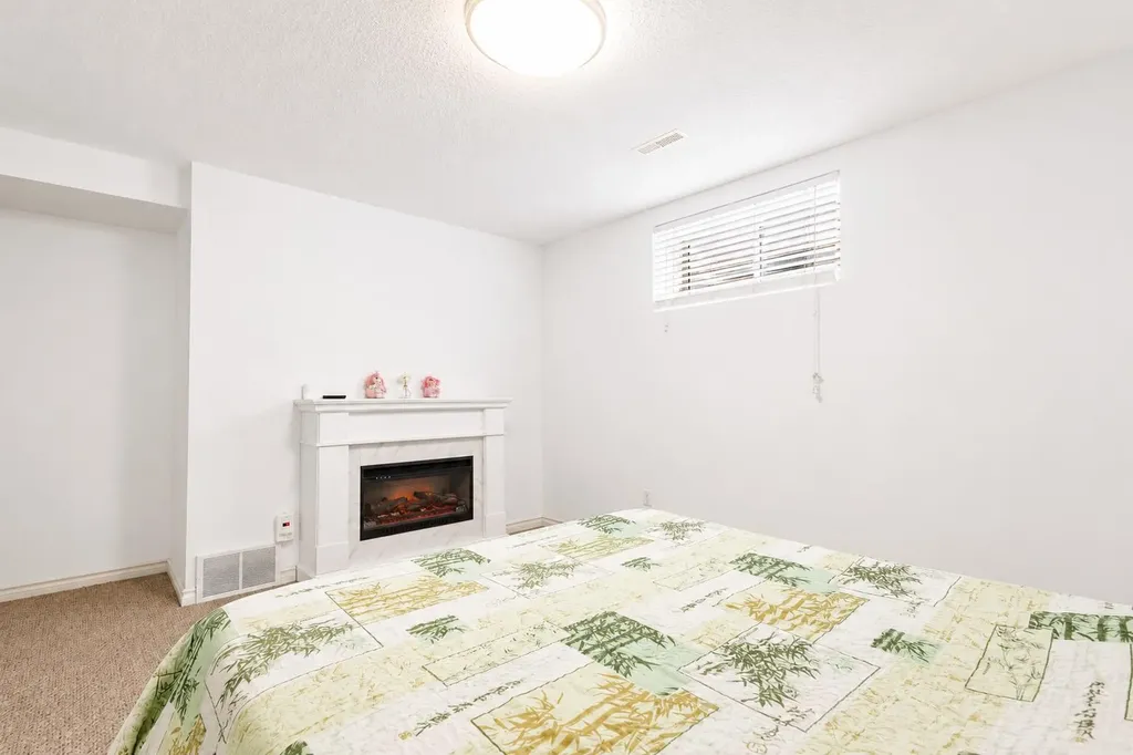 821 Auburn Bay Boulevard SE Calgary AB T3M 0H5
