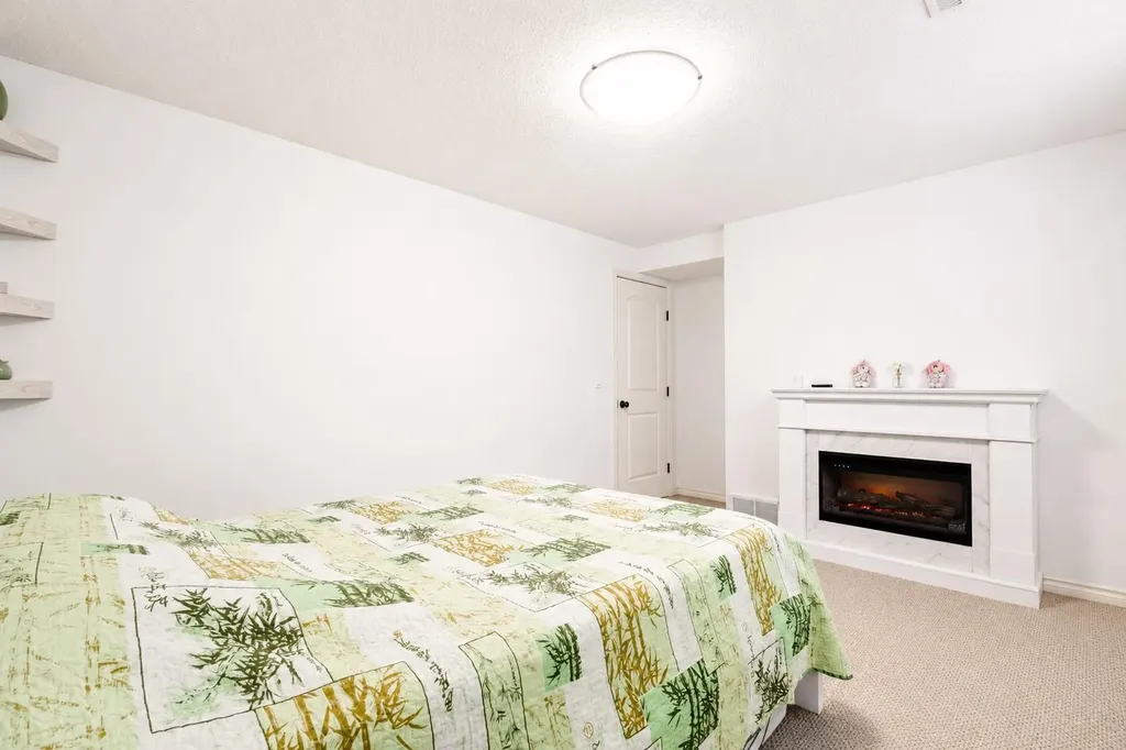 821 Auburn Bay Boulevard SE Calgary AB T3M 0H5
