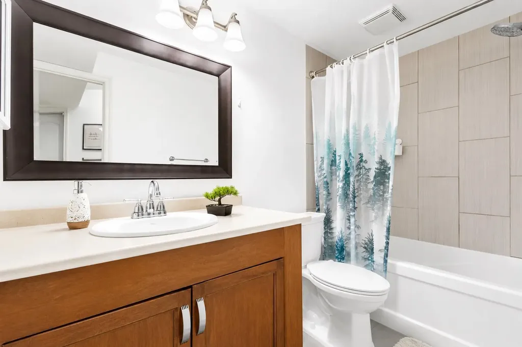 821 Auburn Bay Boulevard SE Calgary AB T3M 0H5