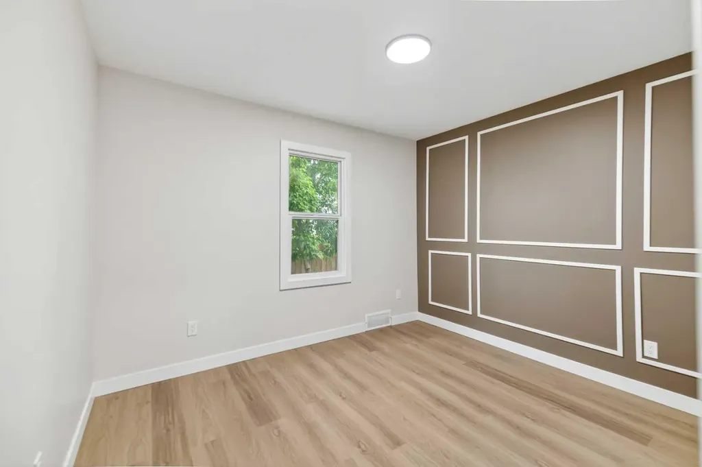 5504 58a Street Red Deer AB T4N 2M3