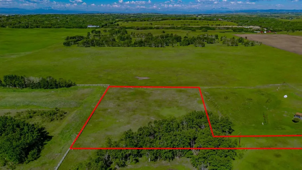 32103 Badger Road Rural Rocky View County AB T4C 1A2