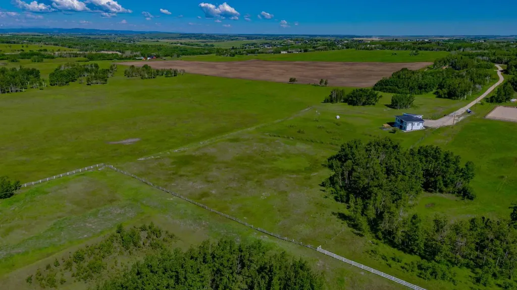 32103 Badger Road Rural Rocky View County AB T4C 1A2