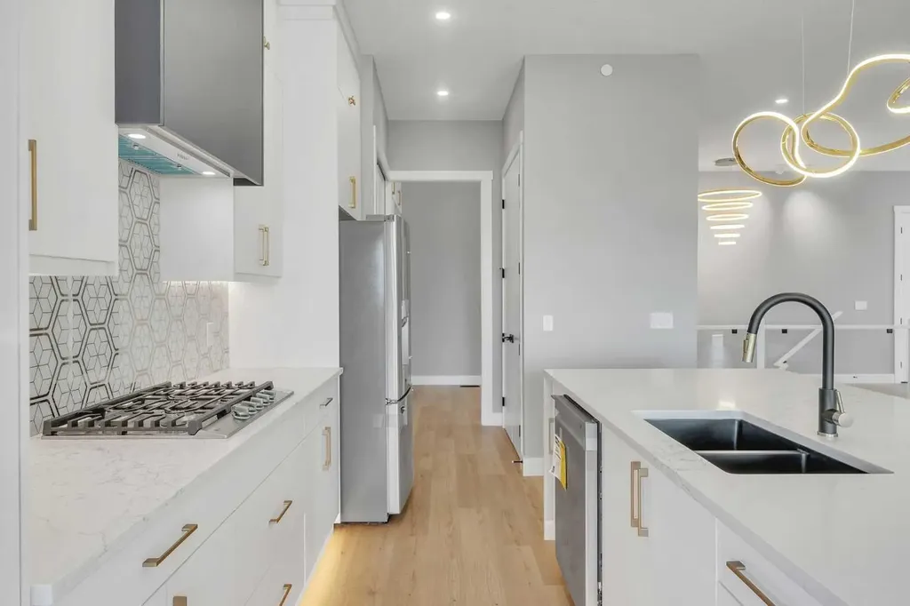 282 Muirfield Crescent Lyalta AB T0J 1Y1