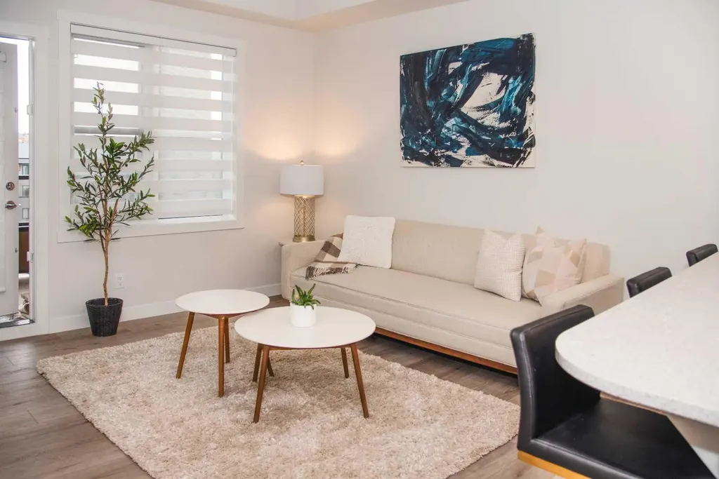81 Arbour Lake View NW Calgary AB T3G 0H4