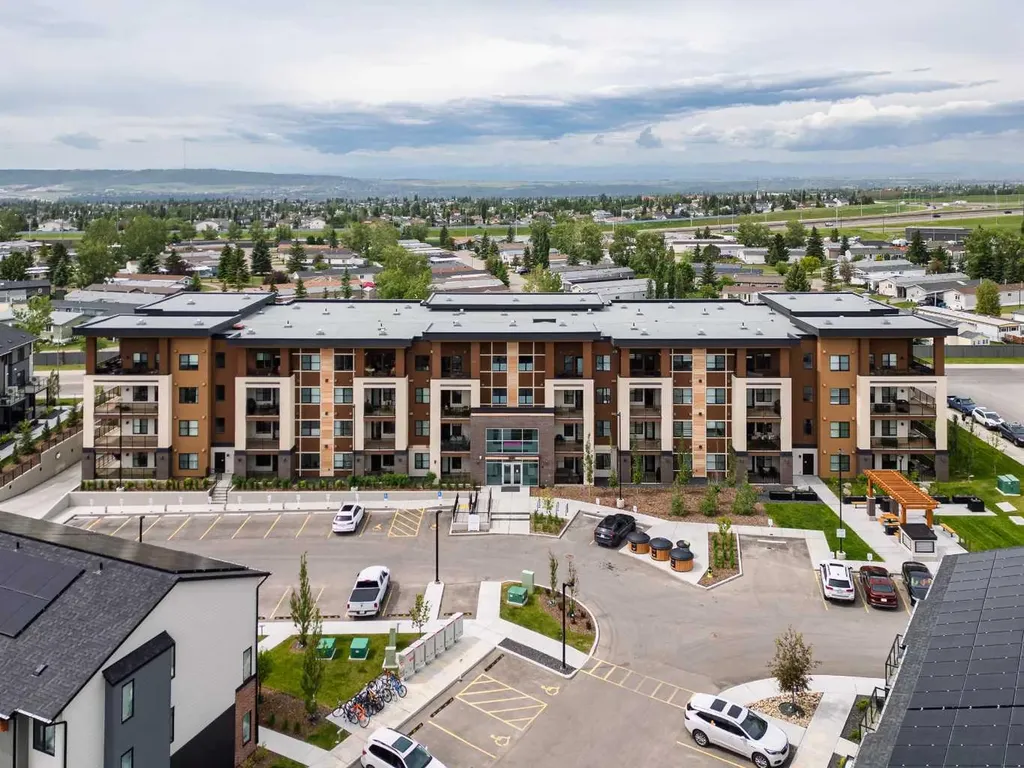81 Arbour Lake View NW Calgary AB T3G 0H4
