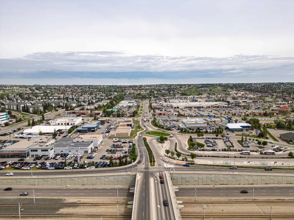 81 Arbour Lake View NW Calgary AB T3G 0H4