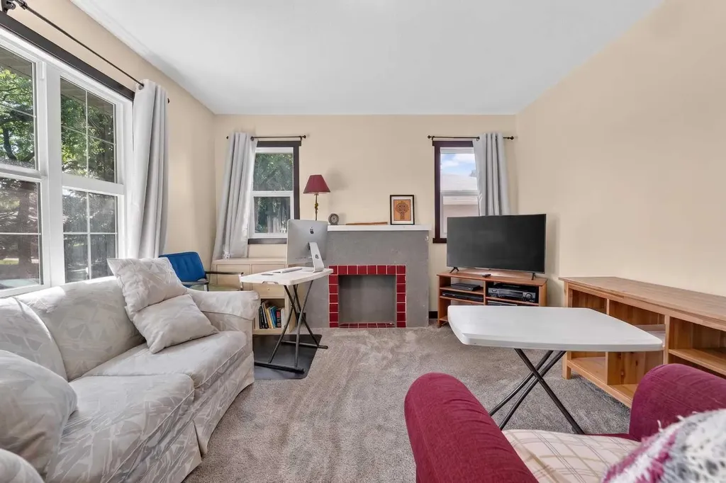 1116 17th Street S Lethbridge AB T1K 1Y1