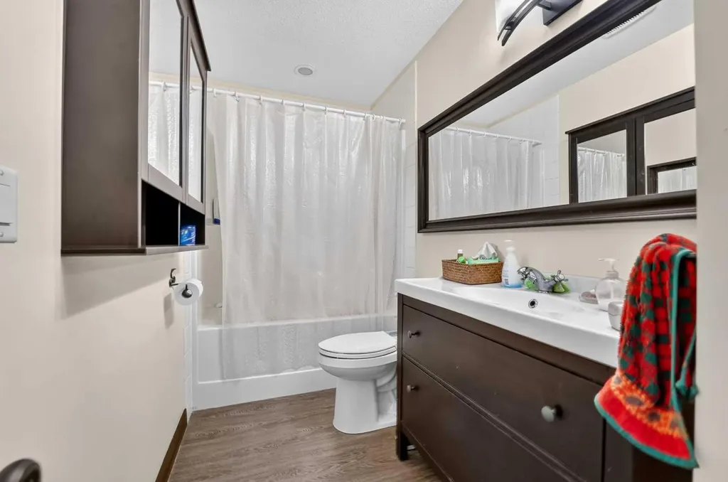1116 17th Street S Lethbridge AB T1K 1Y1