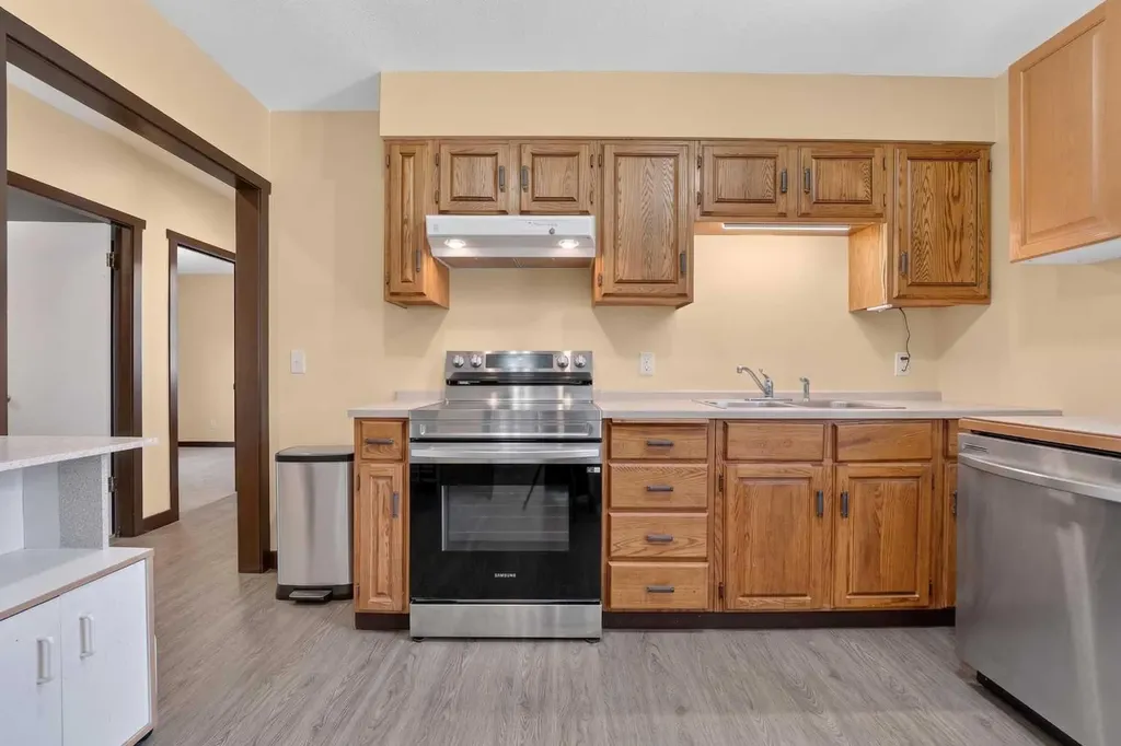 1116 17th Street S Lethbridge AB T1K 1Y1