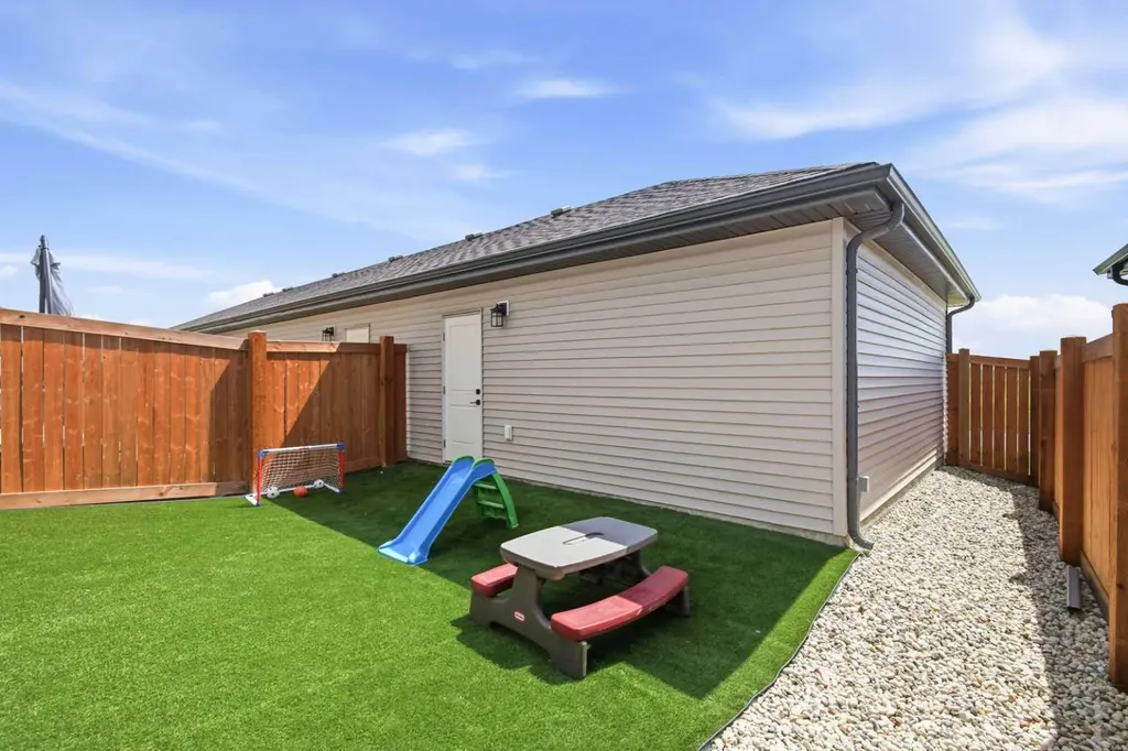 23 Sienna Boulevard Fort Saskatchewan AB T8L 0W3