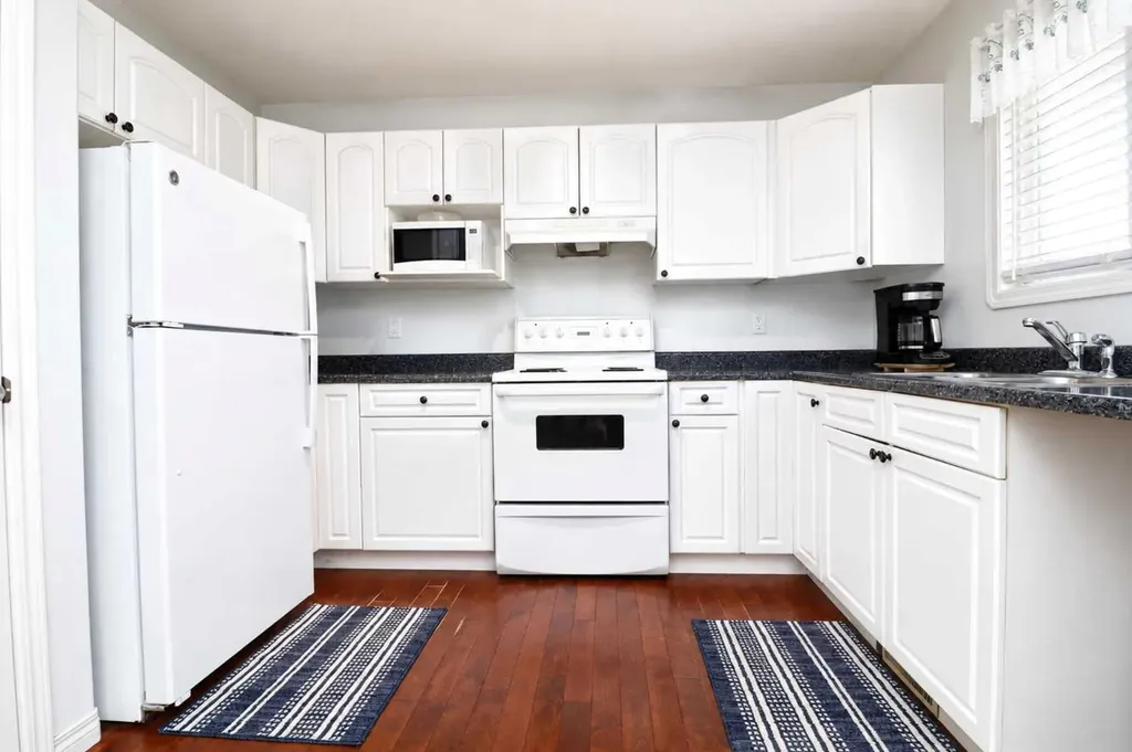 9701 90a Street Grande Prairie AB T8X 1T2