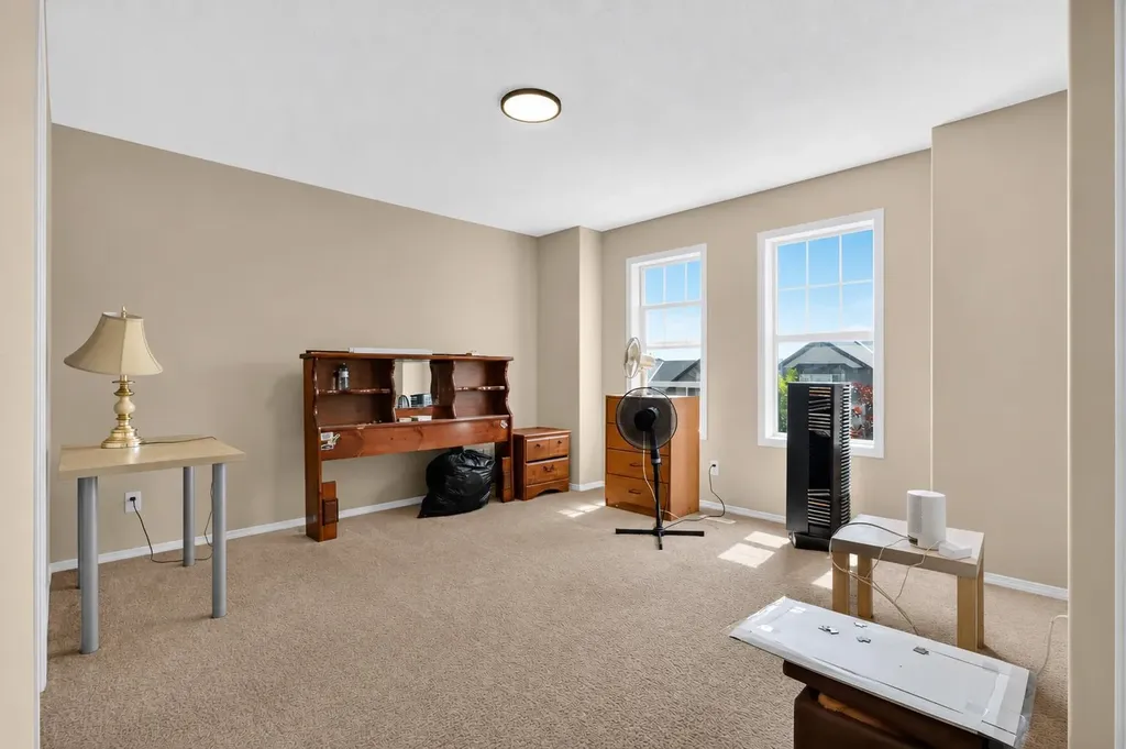 28 Sage Bank Link NW Calgary AB t3r0j8