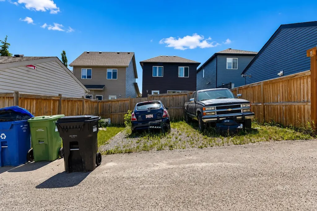 28 Sage Bank Link NW Calgary AB t3r0j8