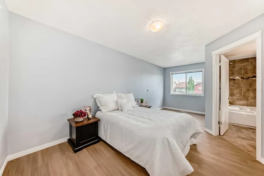142 Auburn Bay Heights SE Calgary AB T3M 0A7