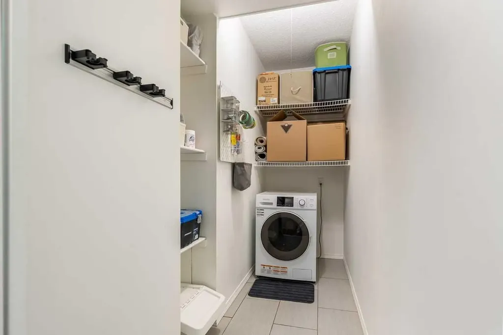 5601 Dalton Drive NW Calgary AB T3A 2E2