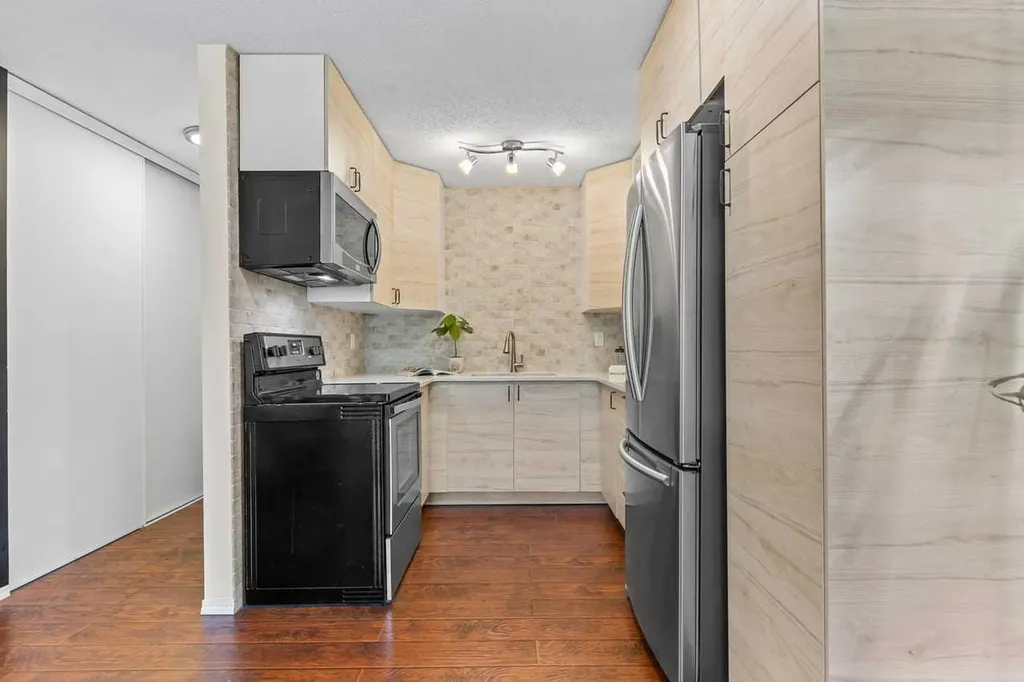 5601 Dalton Drive NW Calgary AB T3A 2E2