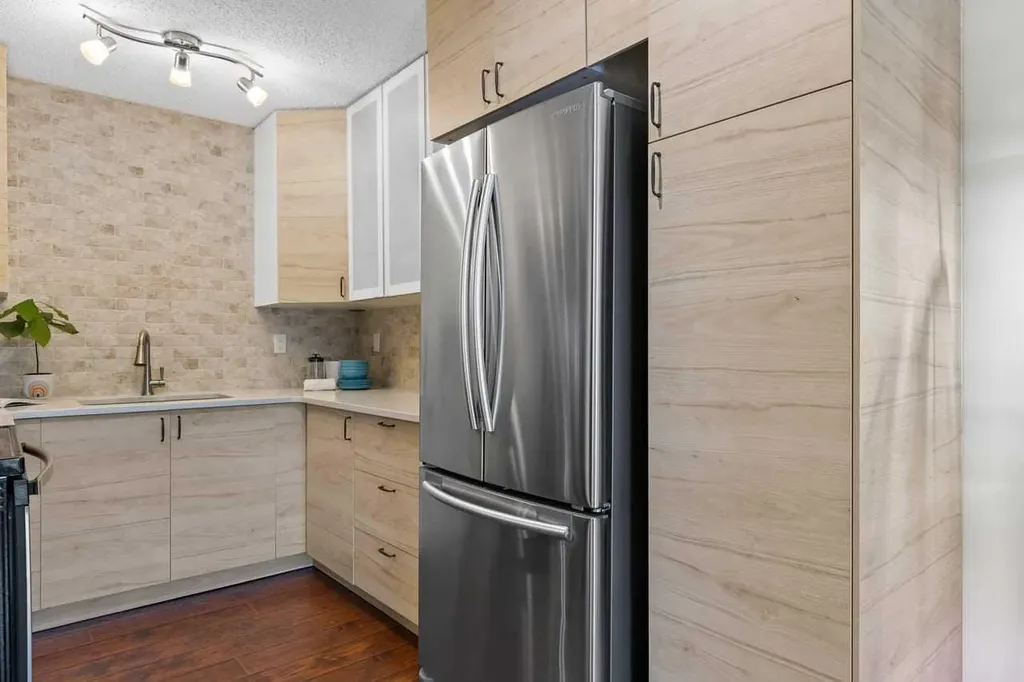 5601 Dalton Drive NW Calgary AB T3A 2E2