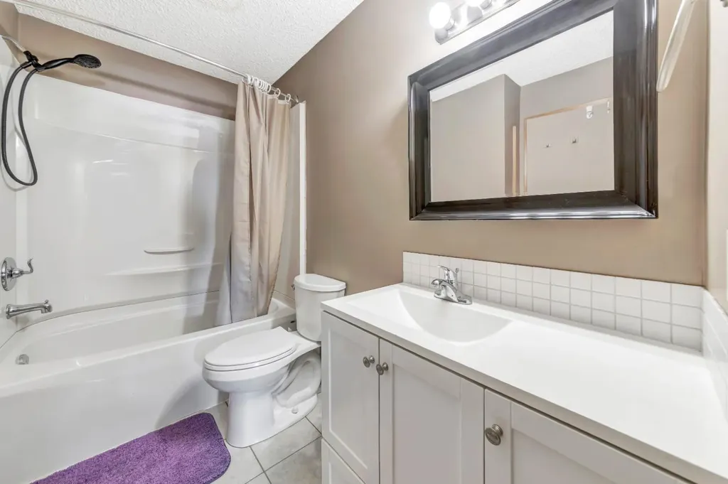 3007 57a Avenue Lloydminster AB T9V 1W5