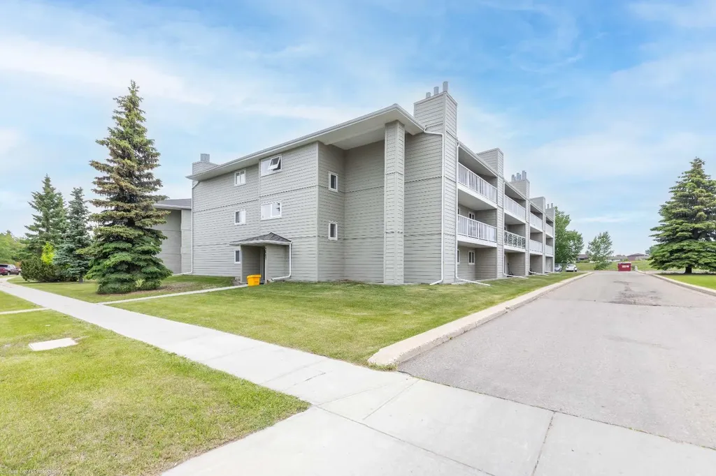 3007 57a Avenue Lloydminster AB T9V 1W5